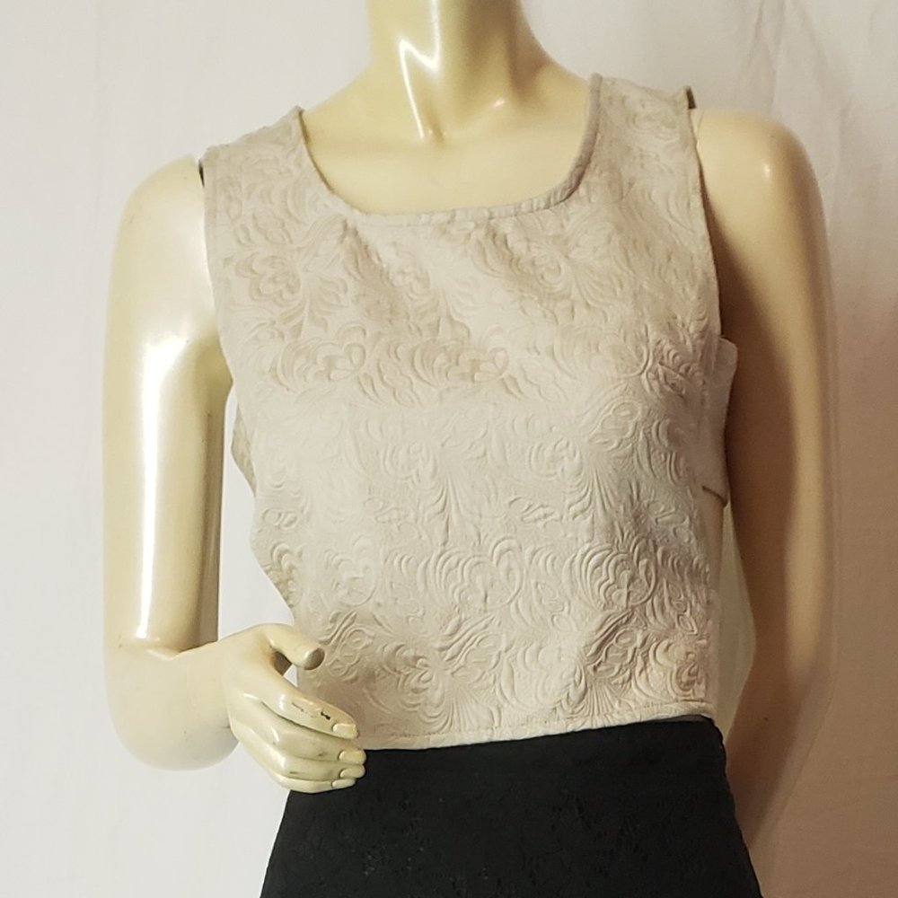 Kiwi Tucker Cutout Crop Top